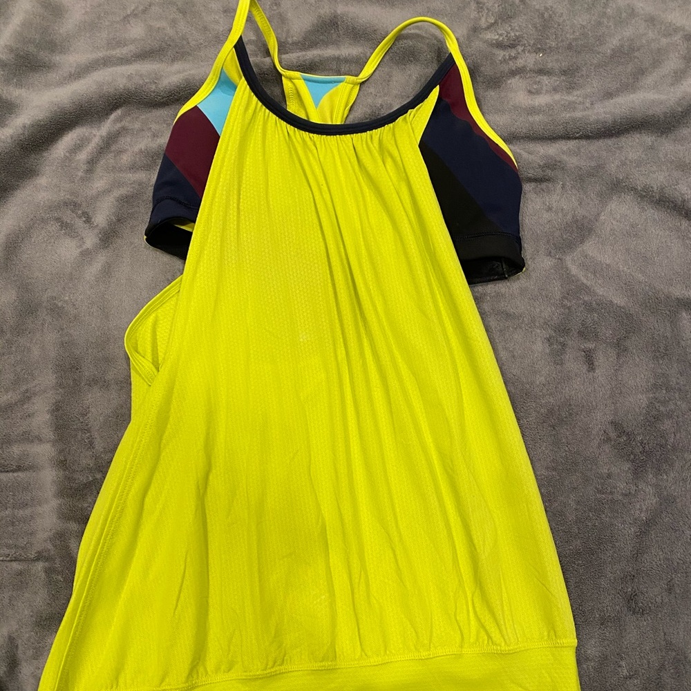 Lululemon workout top